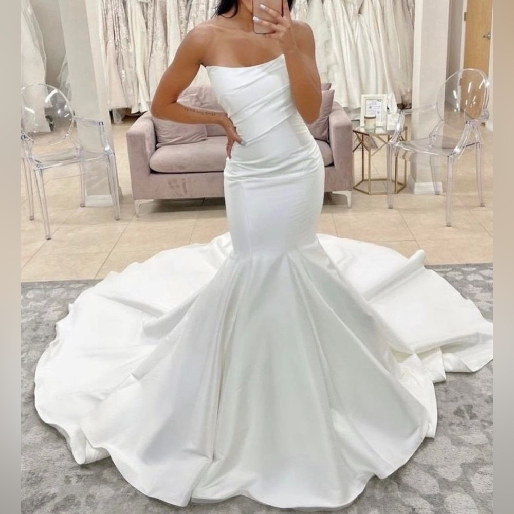 Trumpet Elysee Seraphine Wedding Dress